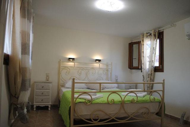 Hotel Zefi Apartment hotel in Peloponnese, Western Greece and the Ionian