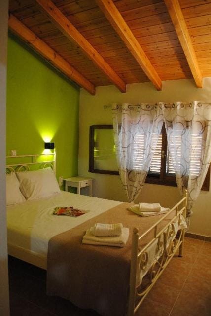 Hotel Zefi Apartment hotel in Peloponnese, Western Greece and the Ionian
