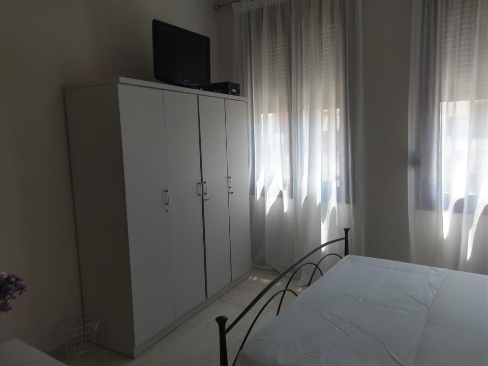 TV and multimedia, Photo of the whole room