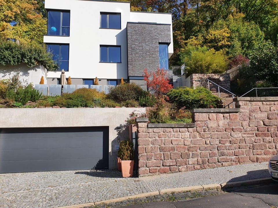Property building, Facade/entrance