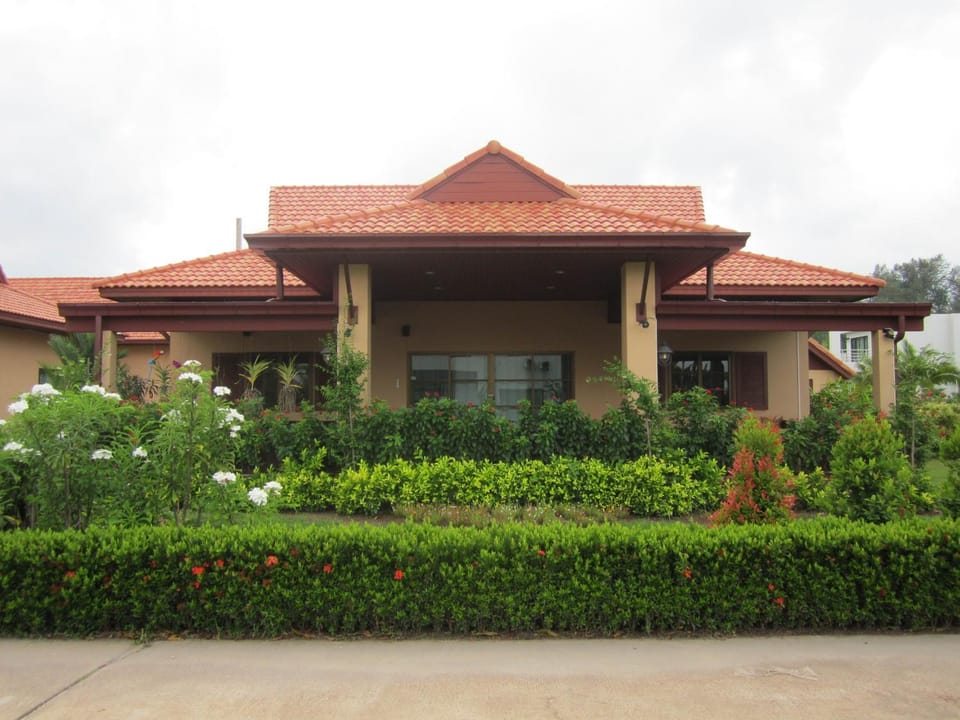 Seabreeze 145 by malai House in Chon Buri Changwat