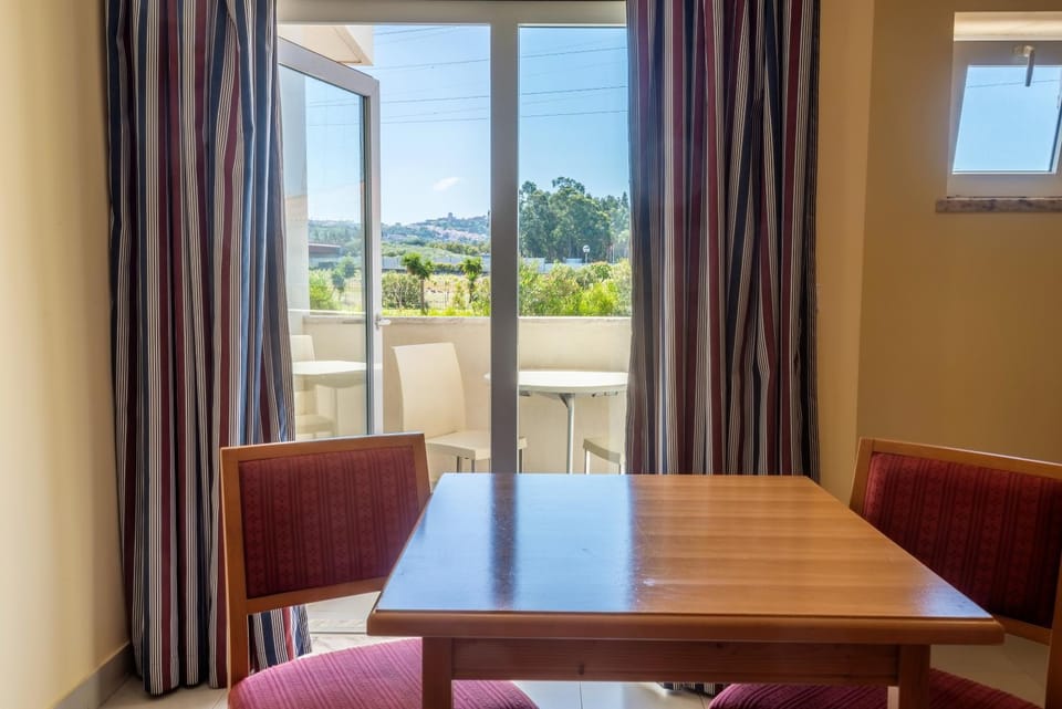 Balcony/Terrace, Dining area