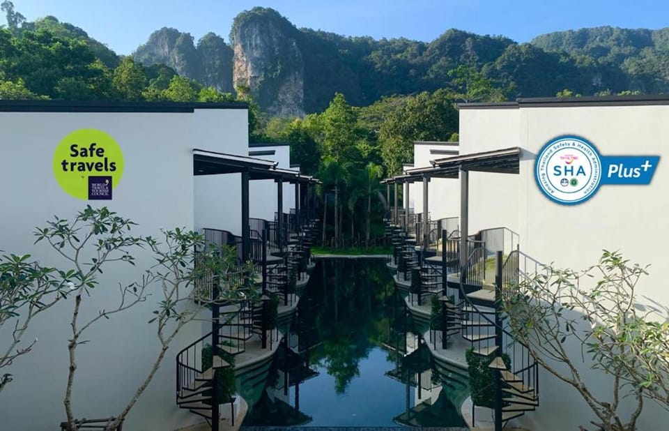 Property building, Swimming pool