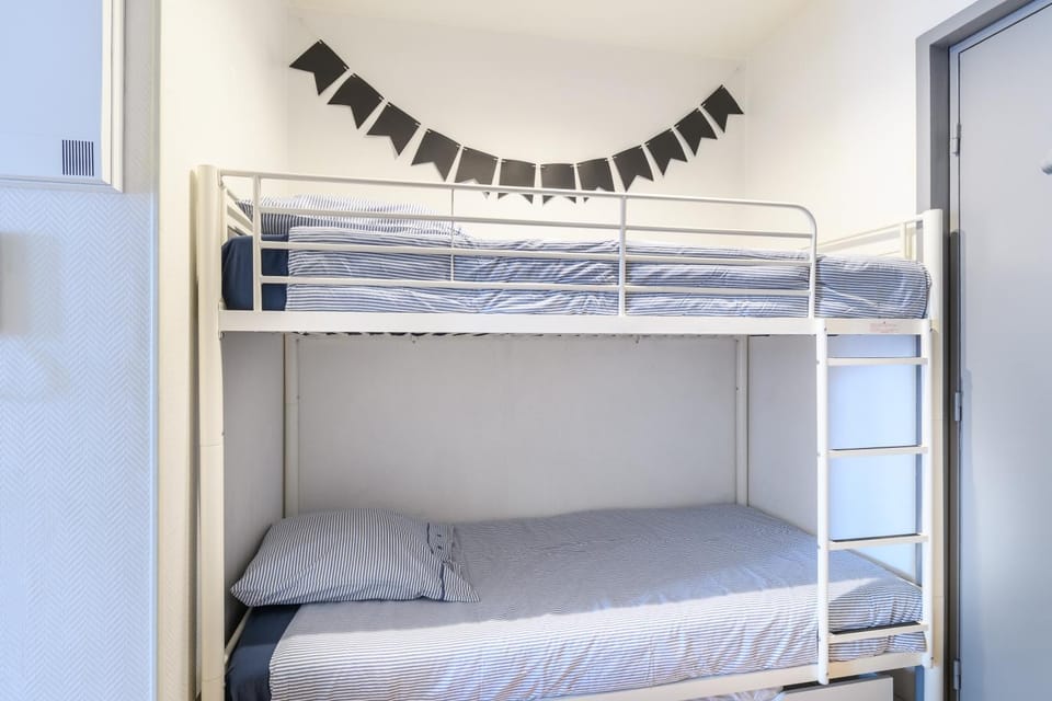 bunk bed