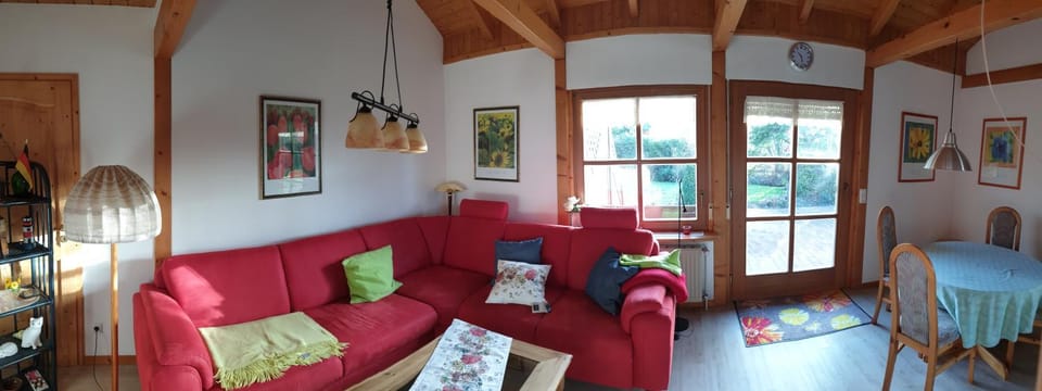 Living room, Photo of the whole room