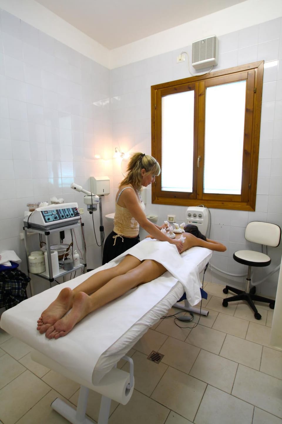 Massage, Spa and wellness centre/facilities