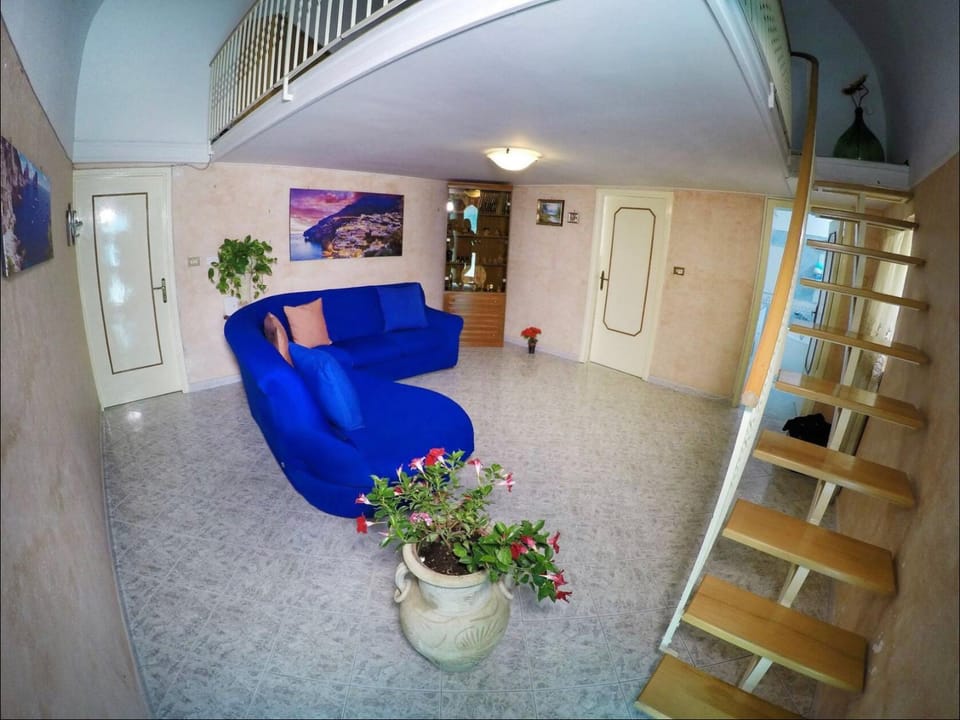 Communal lounge/ TV room, Seating area