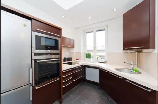 Kitchen or kitchenette, oven, stove