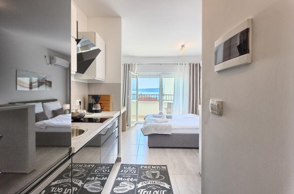 Balcony/Terrace, Kitchen or kitchenette, Living room, Bedroom, Sea view