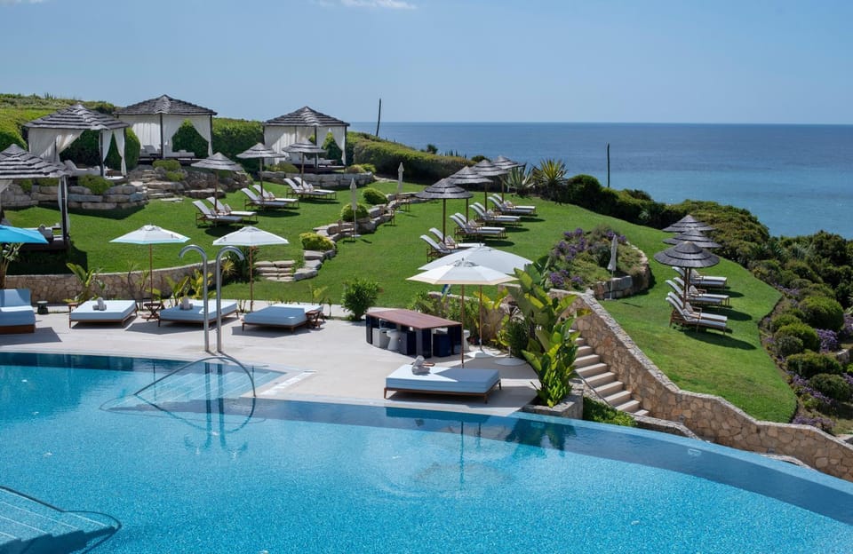 Pool view, Sea view