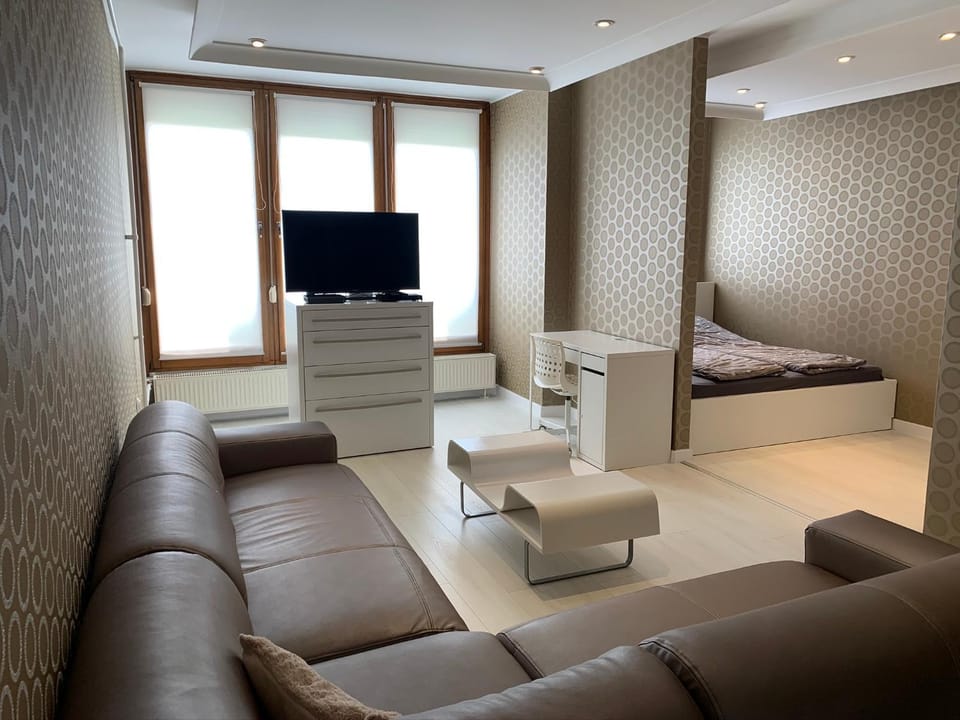 Communal lounge/ TV room, Living room, Seating area