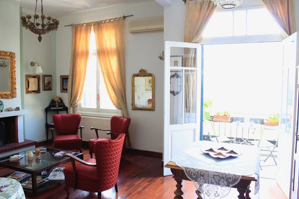 Balcony/Terrace, Living room, Seating area, Dining area