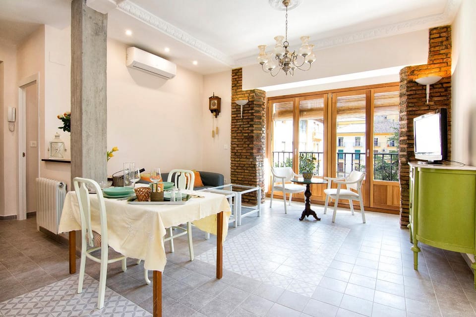 Bright & Elegant City Centre 3 bedroom Apartment Apartment in Granada