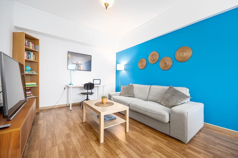 Cacilhas Amazing view of Lisbon close to beach Caparica Apartment in Lisbon District