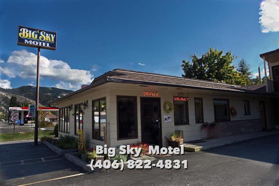 Big Sky Motel Motel in Montana