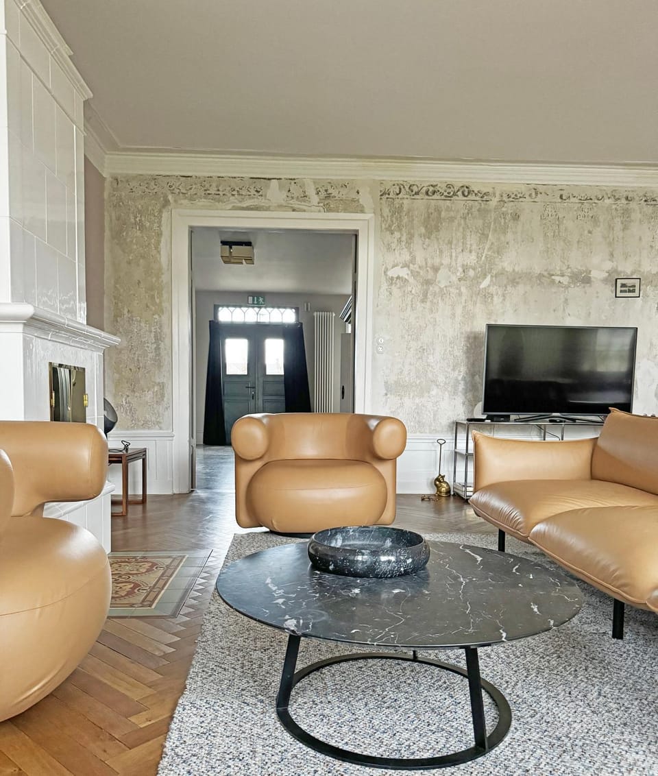 TV and multimedia, Living room, Seating area