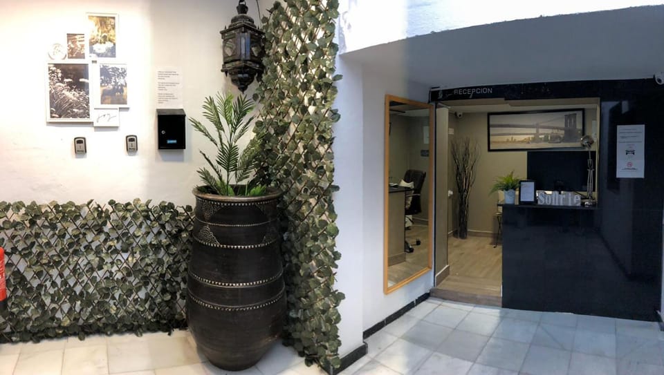 Facade/entrance, Lobby or reception