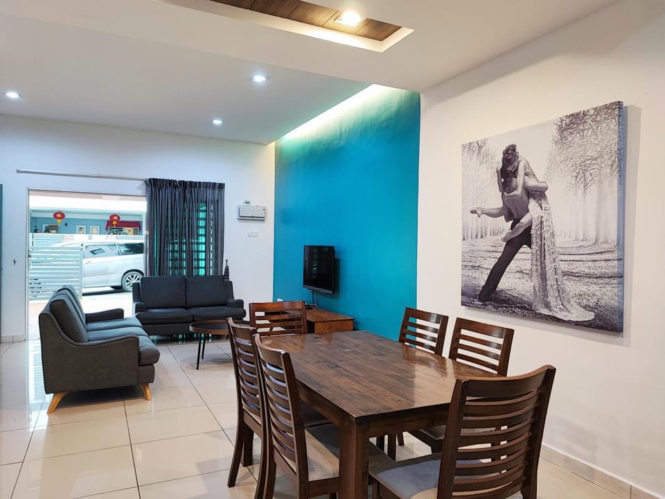 W21 atGoldenHills NightMarket WiFi 4R House in Brinchang