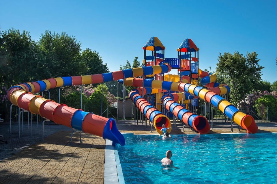 Aqua park, Swimming pool