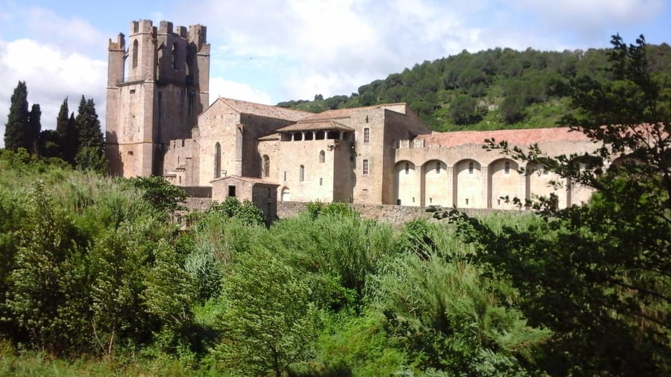 Maison de caractère face à l abbaye de lagrasse House in Occitanie