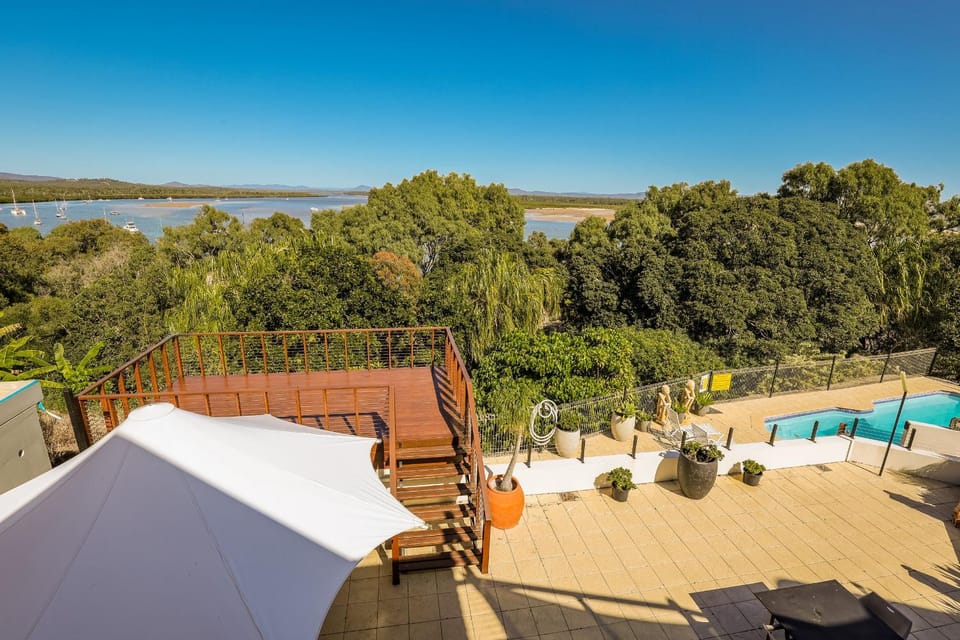 View (from property/room), Pool view