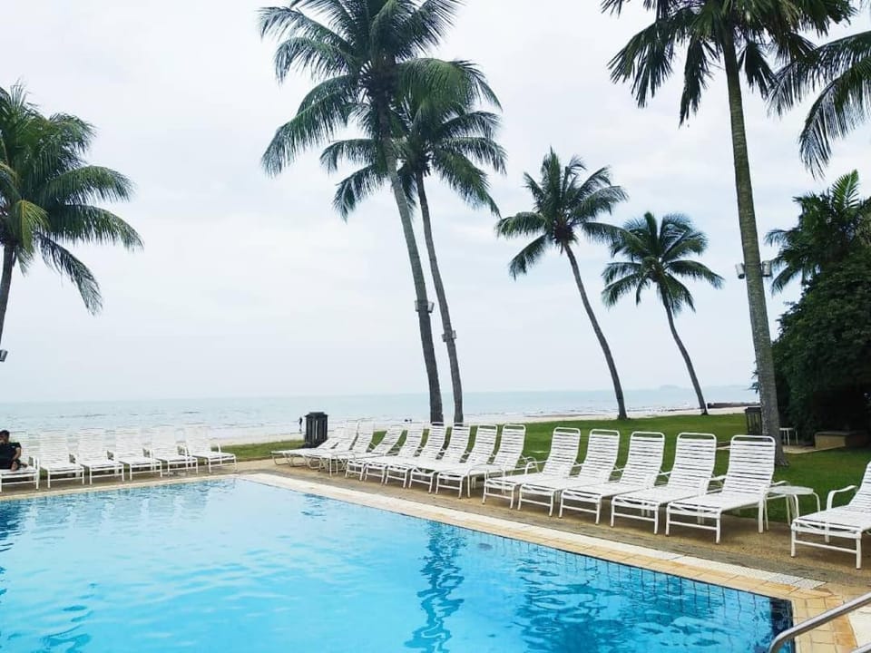 Sea Front The Regency - 1 Parking Apartment in Port Dickson
