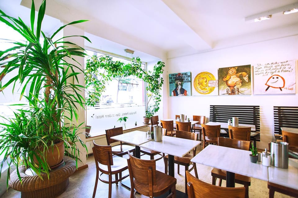 Restaurant/places to eat, Lobby or reception