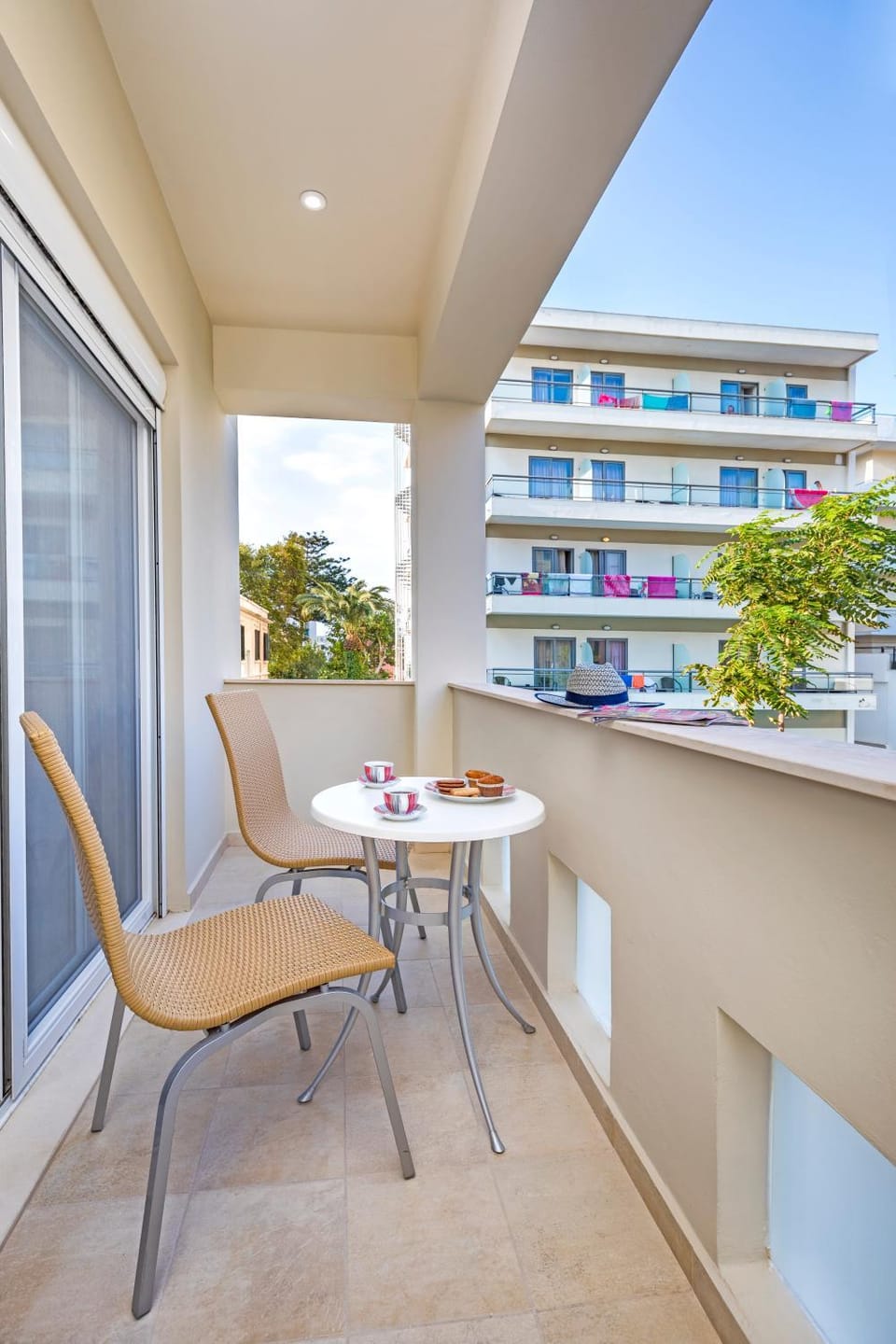 Property building, Off site, Neighbourhood, Natural landscape, Balcony/Terrace, City view