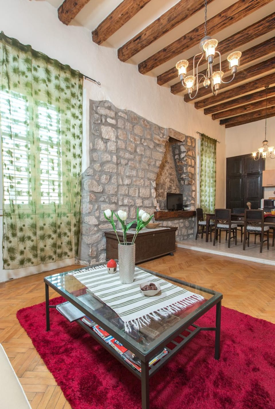 Living room, Seating area