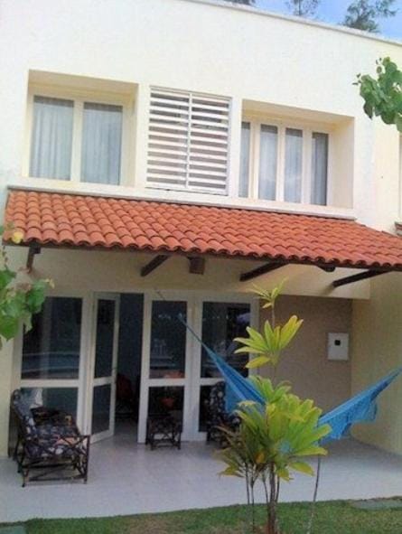 Property building, Patio, Facade/entrance