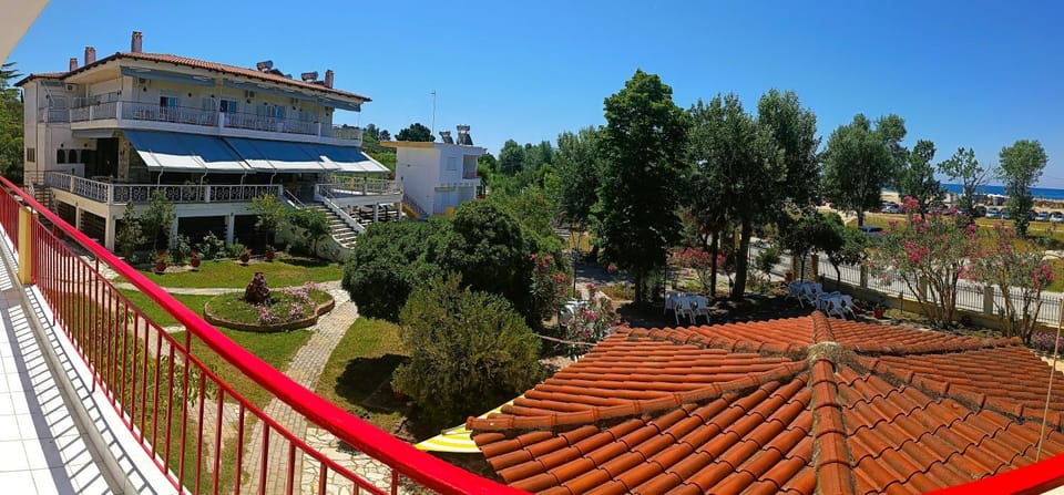 Property building, Garden, View (from property/room), Balcony/Terrace, Garden view, Sea view, Sea view