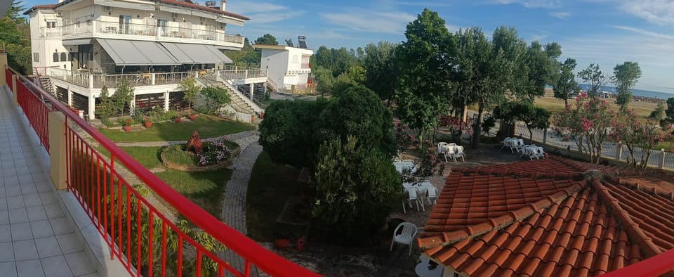Property building, Garden, View (from property/room), Garden view, Sea view, Sea view