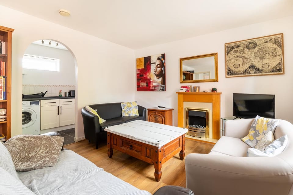 Charming Cosy Coach House in Fishponds Bristol Apartment in Bristol