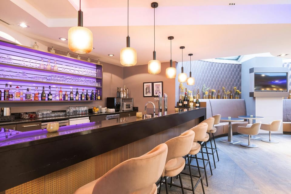 Lounge or bar