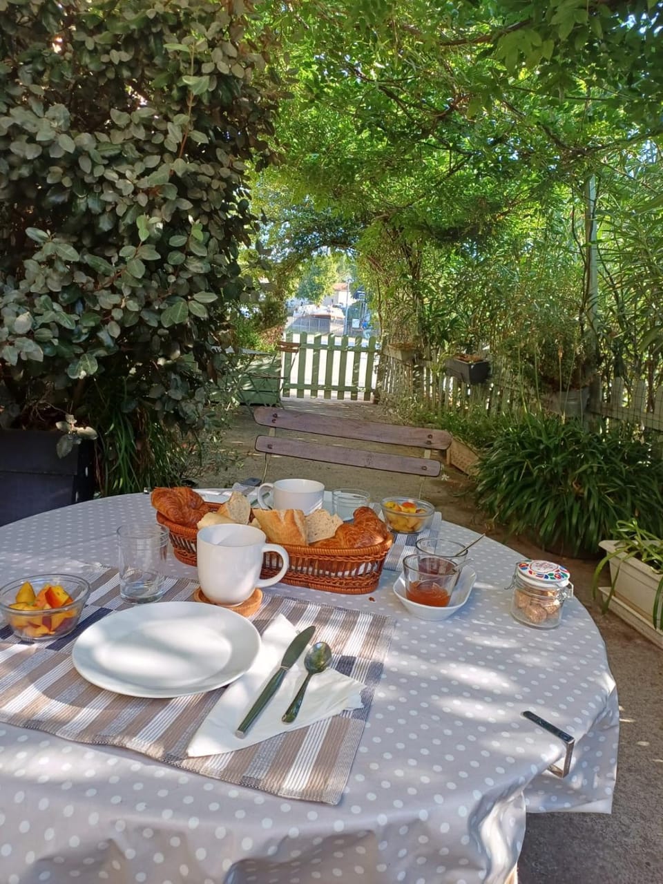 La maison de l'écluse Bed and Breakfast in Occitanie