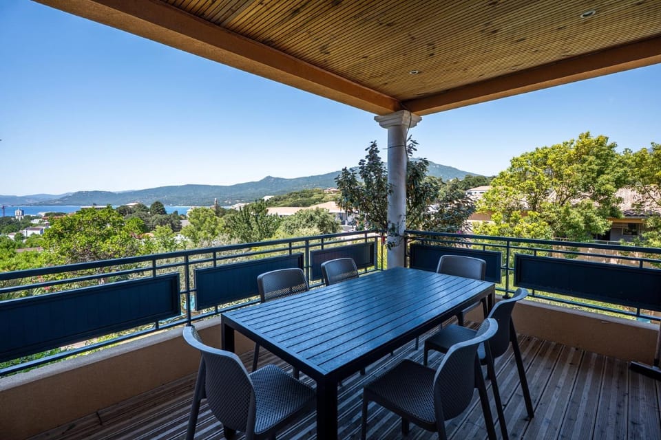 Balcony/Terrace, Mountain view, Sea view