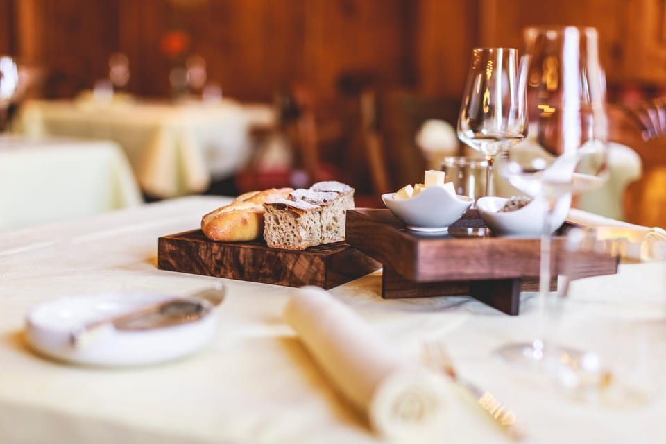 Restaurant/places to eat, Food and drinks, Food