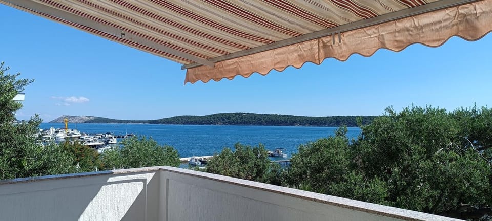 Apartments and Rooms Lanča Bed and Breakfast in Lika-Senj County