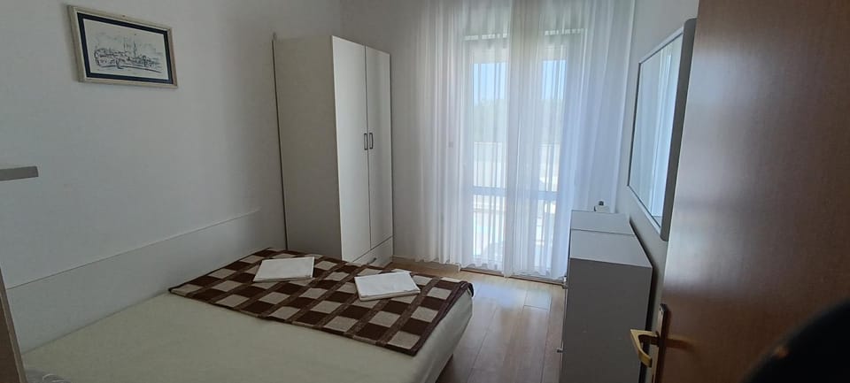 Apartments and Rooms Lanča Bed and Breakfast in Lika-Senj County