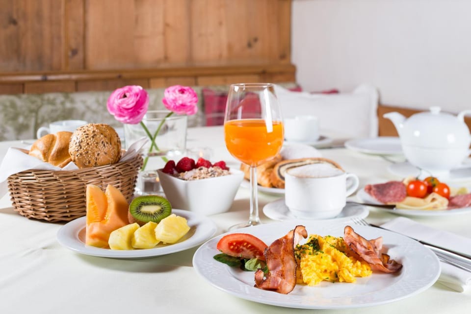 Food close-up, Continental breakfast, Buffet breakfast, Italian breakfast, American breakfast