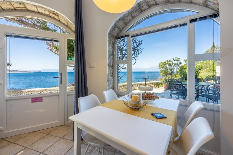 Dining area, Sea view