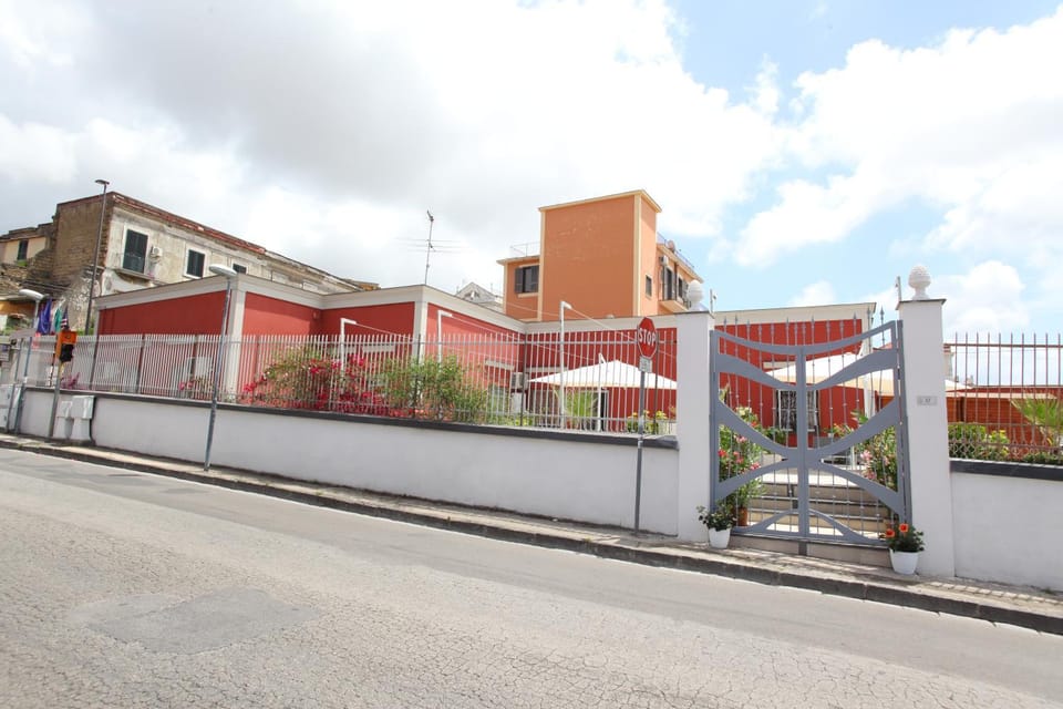 Golden Mile B&B Bed and Breakfast in Ercolano