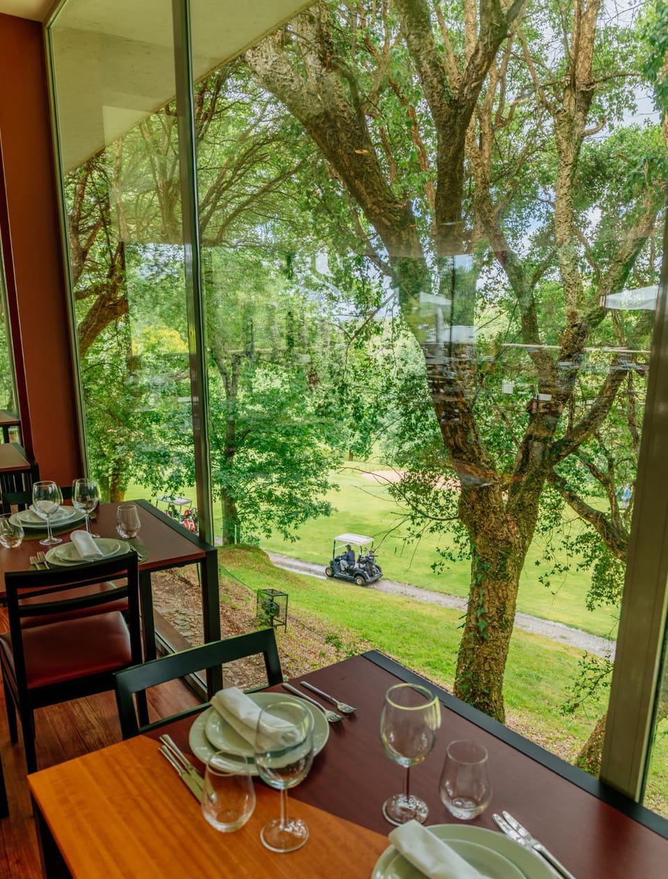 Restaurant/places to eat, Garden view