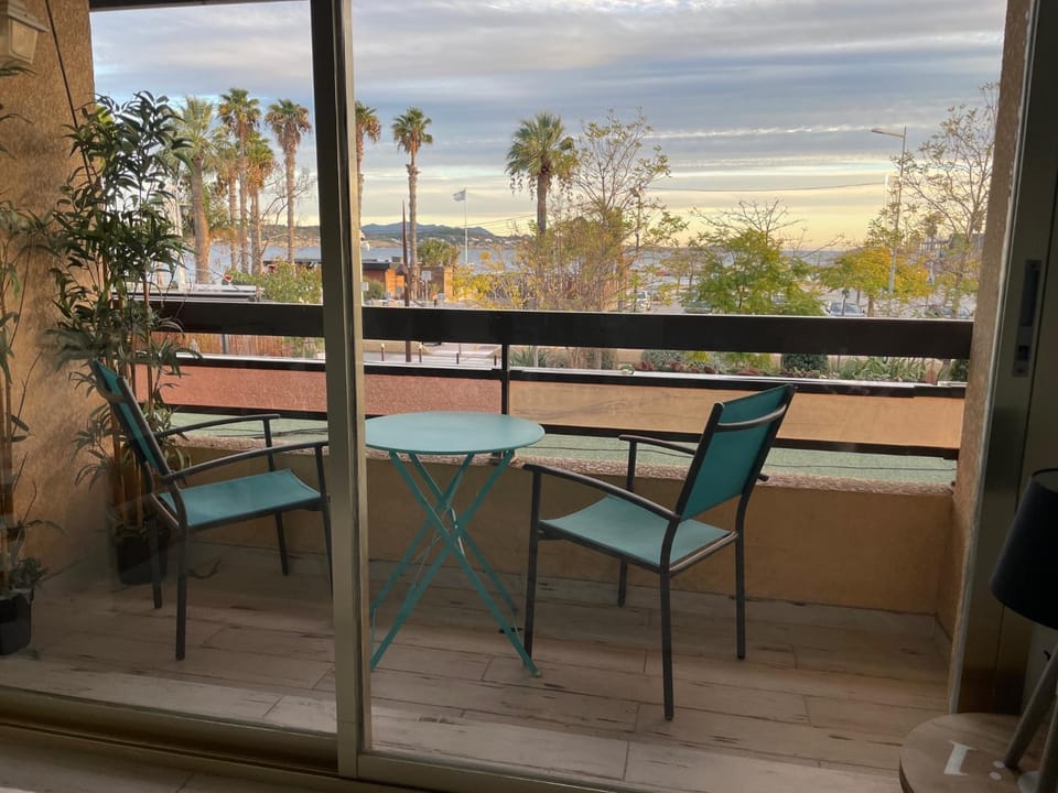 Patio, View (from property/room), Balcony/Terrace, Sea view, Sunset