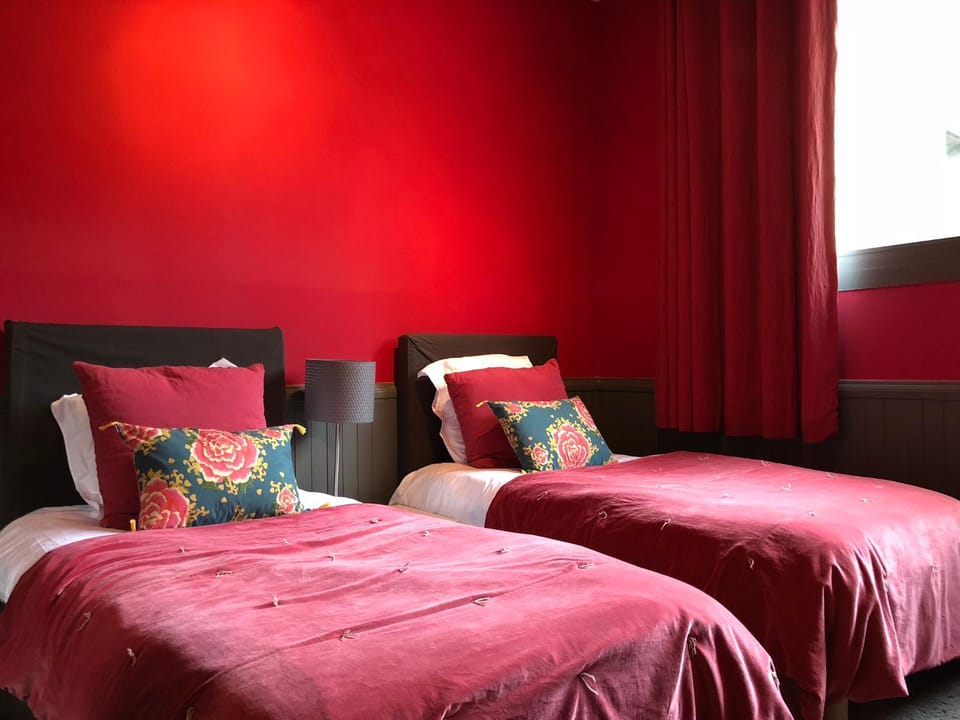 Maison d'hôtes Bordeaux Centre Le Patio de l'Intendance Bed and Breakfast in Bordeaux