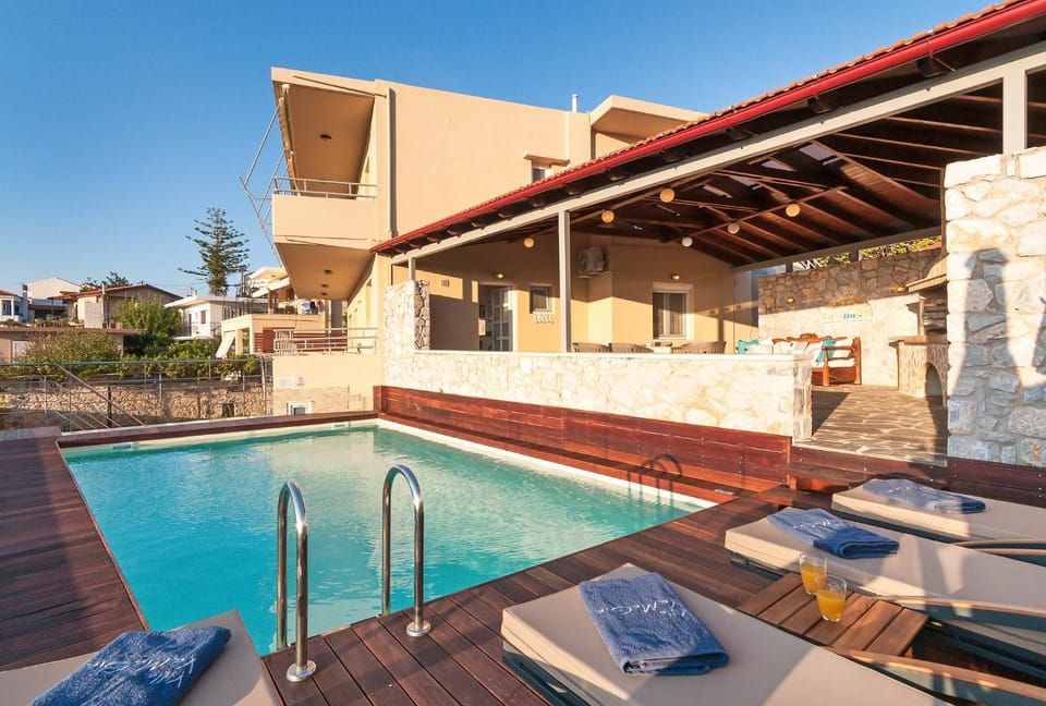 Neighbourhood, BBQ facilities, View (from property/room), Balcony/Terrace, Swimming pool
