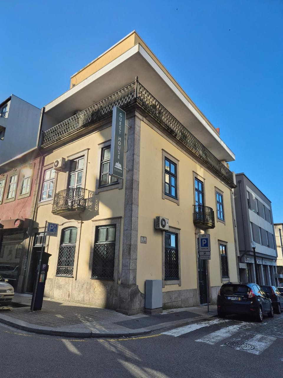 Property building, Street view, Location
