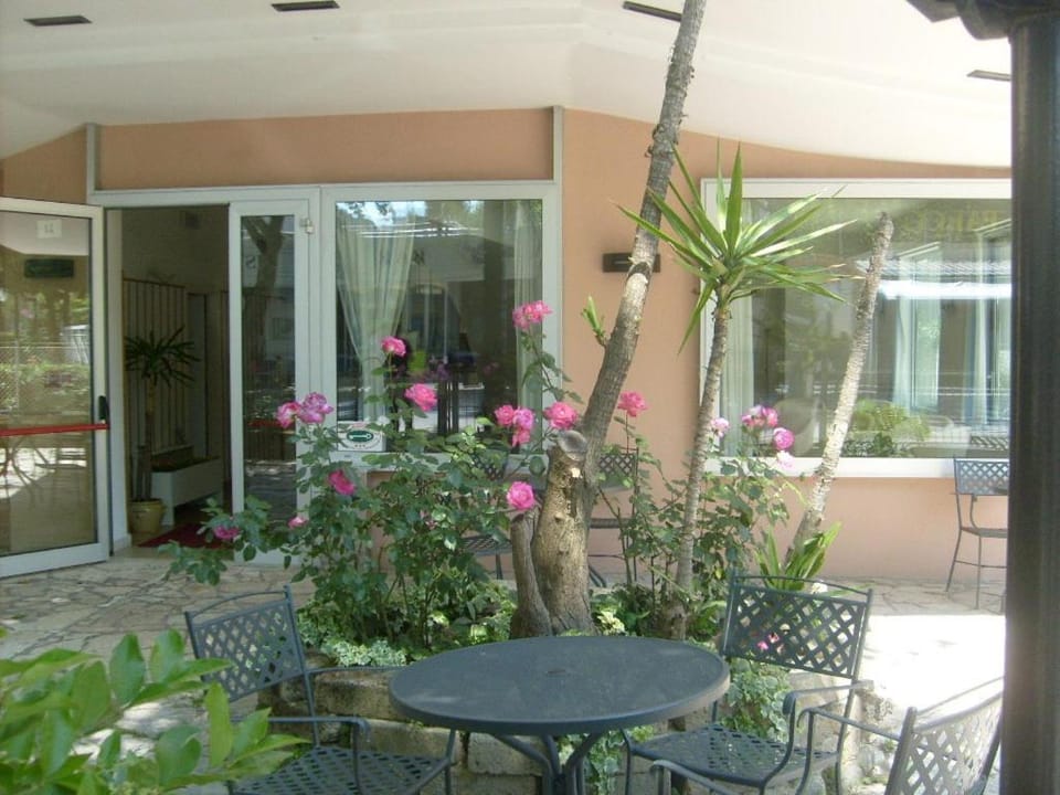 Spring, Day, Garden view