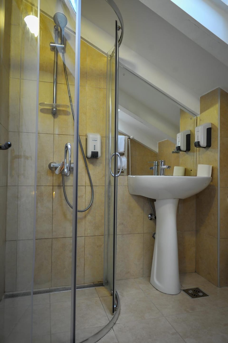 Pensiunea Casa Tepes Bed and Breakfast in Brasov