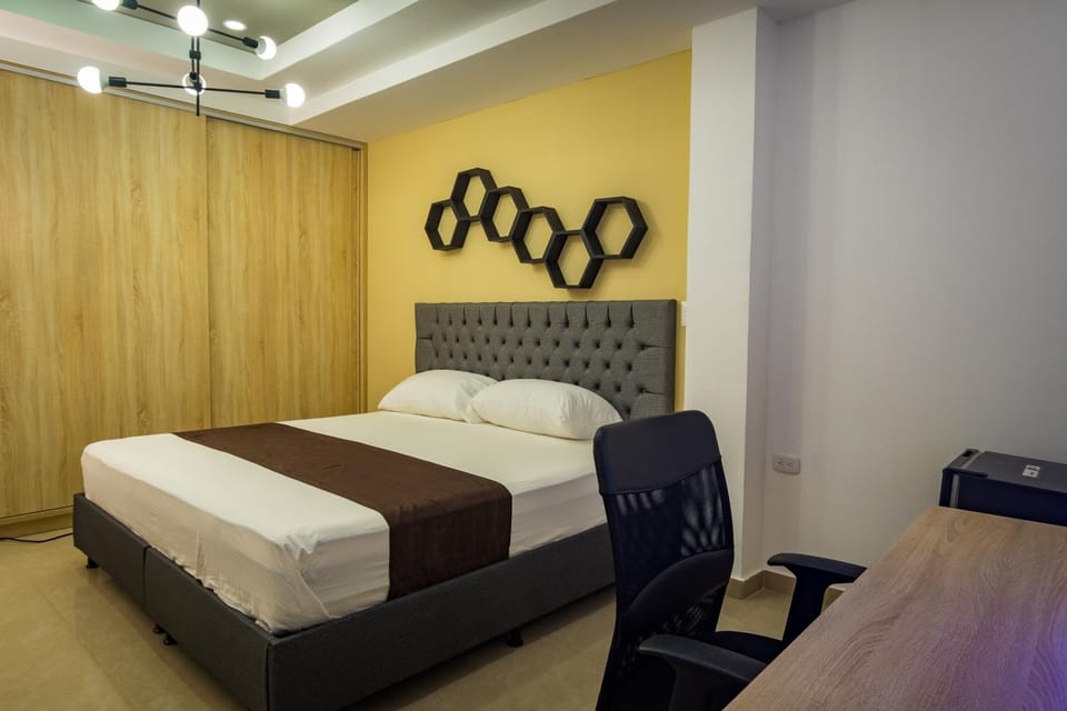 Bed, Photo of the whole room, Bedroom, hair dresser